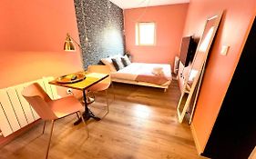 La Bonbonniere : Studio